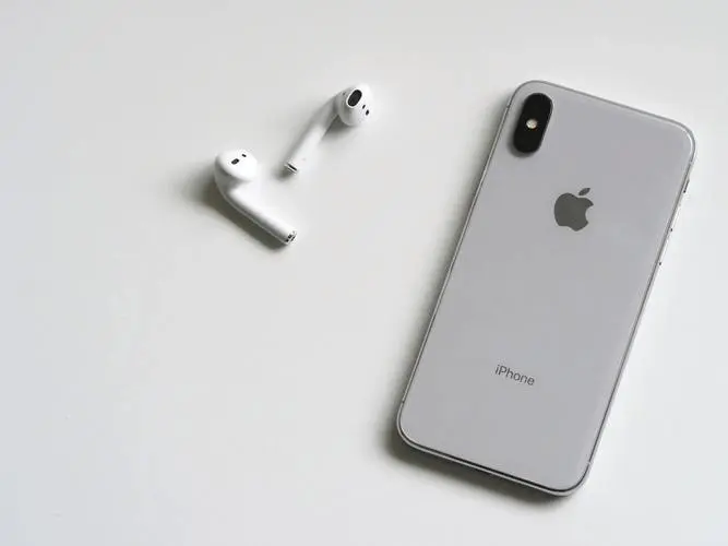 iPhone 17系列大升级！苹果紧跟安卓步伐，迈入12GB内存新纪元