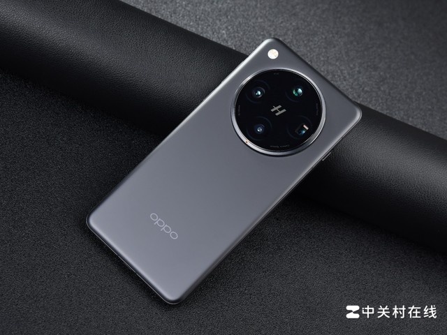 OPPO Find X8 Pro：轻薄机身下的双潜望影像旗舰