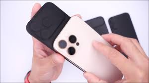 iPhone 17 Pro Max惊艳曝光：外观革新，却又熟悉依旧，变化微妙引期待！